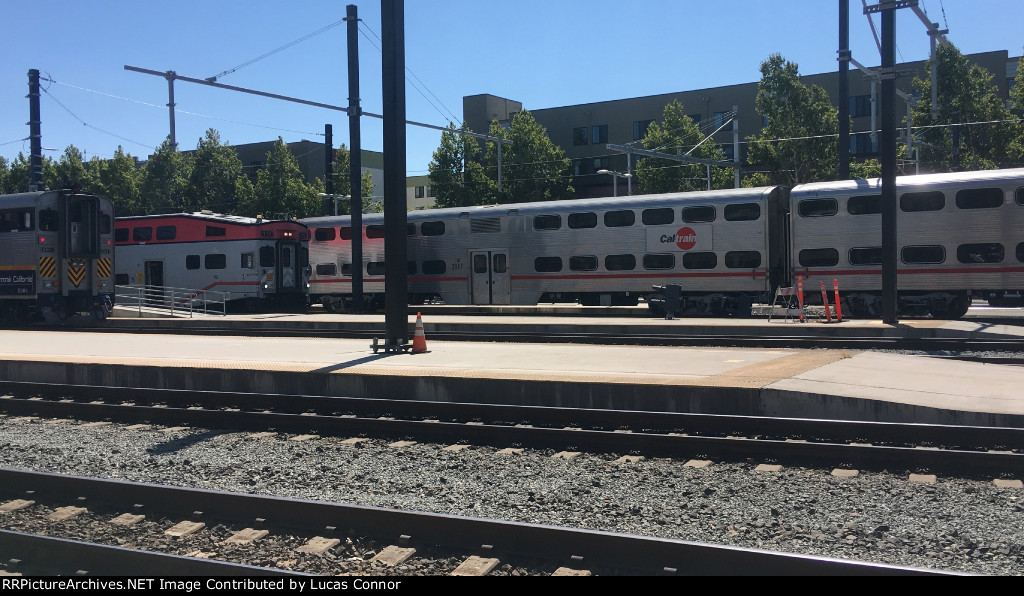 Caltrain 3847